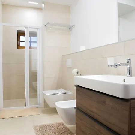 Glashütte Kisújbánya Vadászház * Hosszúhetény