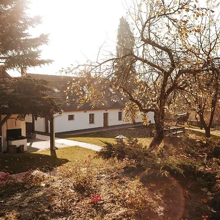 Glashütte Kisújbánya Vadászház Alpesi faház Hosszúhetény