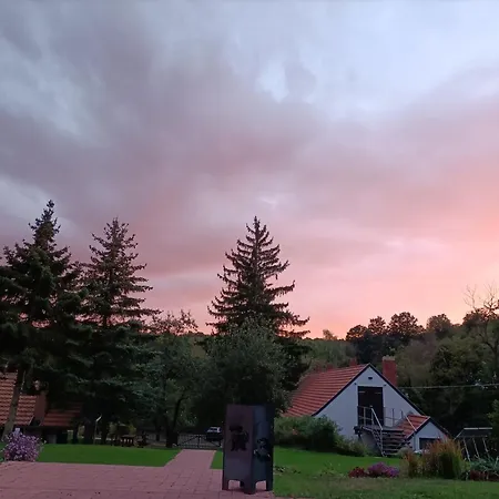 Glashütte Kisújbánya Vadászház * Hosszúhetény