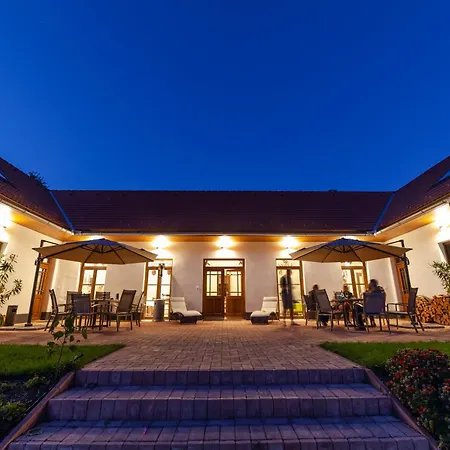 Chalet Glashütte Kisújbánya Vadászház