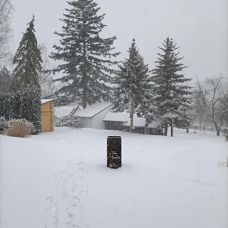 Glashütte Kisújbánya Vadászház *